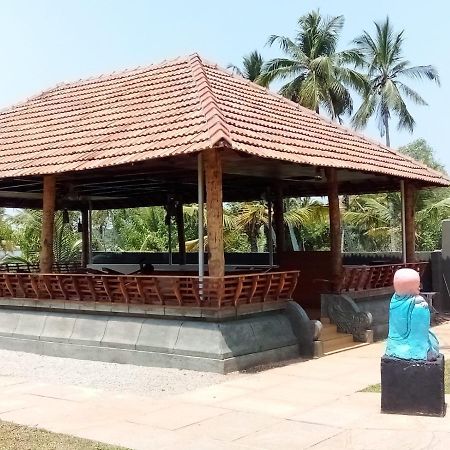 Vakkom Palazzo Varkala Exterior photo